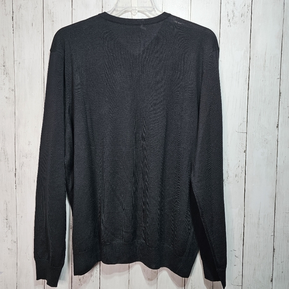Tahari Men's Black Italian Merino Wool Lightweight V-Neck Sweater Size XL/XXL. - Picture 5 of 7